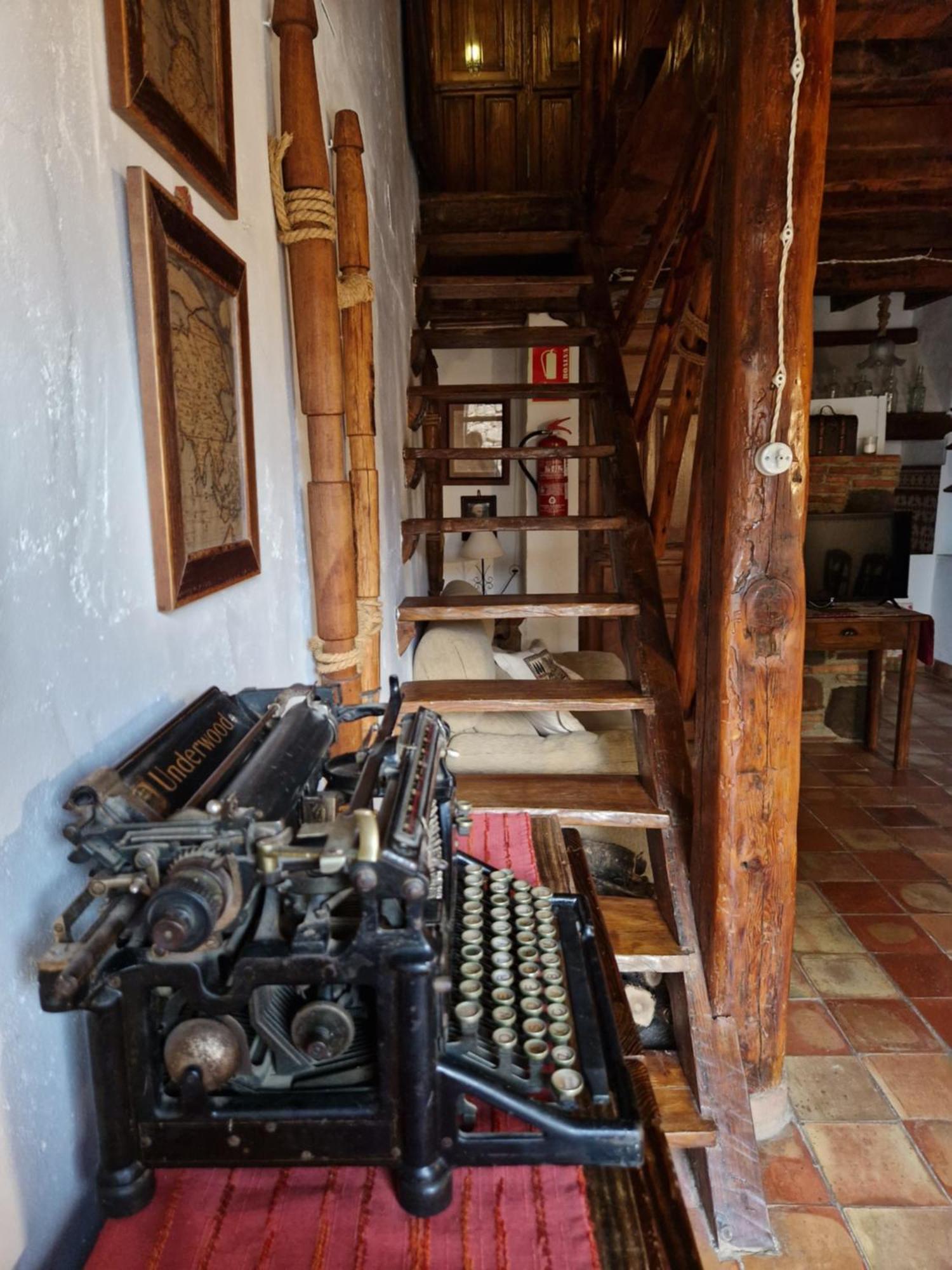 Colonos Alojamientos Rurales Guarroman ภายนอก รูปภาพ